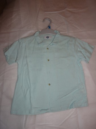 Chemise bleue en lin 18m 2€